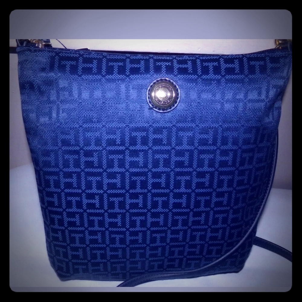 Tommy Hilfiger Large Navy Crossbody